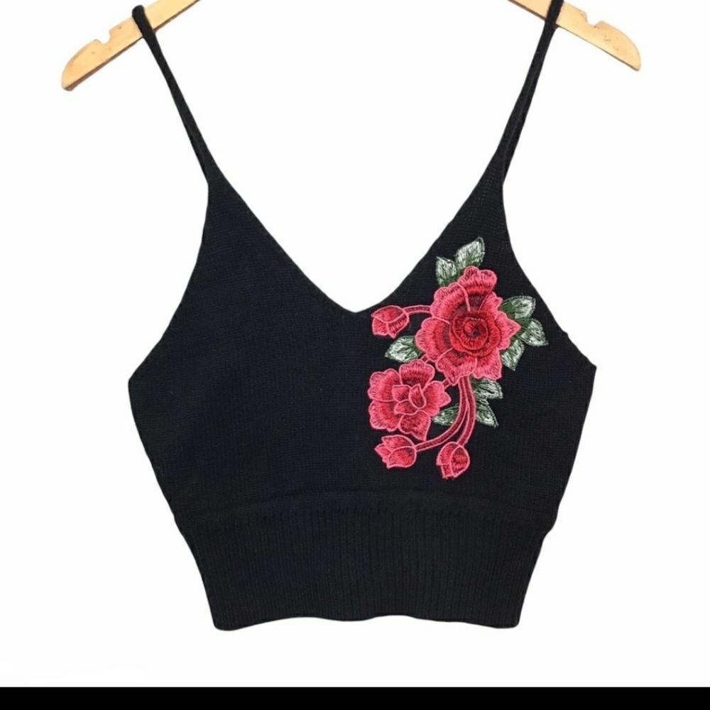 Knit Rose Embroidery Cropped Crochet Top Boho